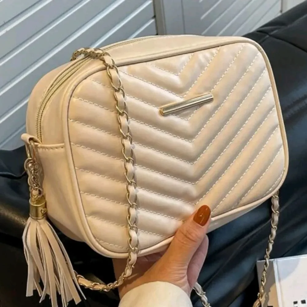 Mini Chevron Square Bag - Picture 4 of 9